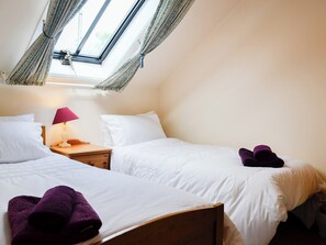 3 bedrooms, free WiFi, bed sheets