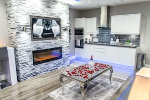 Appartement Royal, bain à remous (The Royal Spa Suite) | Bar lounge