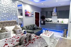 Appartement Deluxe, salle de bains attenante (Deluxe Apartment Suite) | Bar lounge