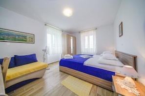 2 bedrooms, iron/ironing board, free WiFi, bed sheets - Apartment Akacija - Two Bedroom Apartment with Garden Terrace (Postira)