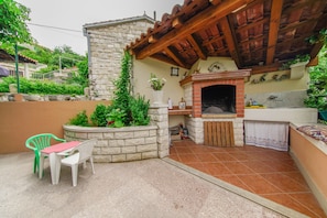 Outdoor dining - Apartment Akacija - Two Bedroom Apartment with Garden Terrace (Postira)