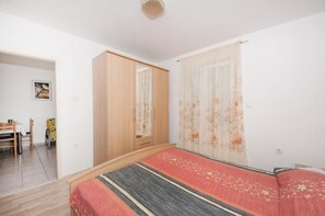 1 chambre, Wi-Fi gratuit, draps fournis
