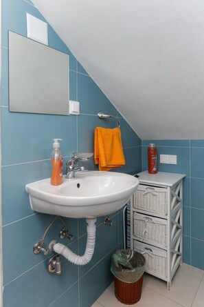 Free toiletries, hair dryer, towels, toilet paper