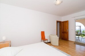 1 bedroom, free WiFi, bed sheets