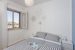 3 habitaciones, tabla de planchar con plancha y wifi gratis 