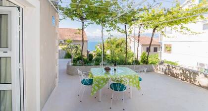 Apartments Veve - Studio Apartment with Terrace Sea View