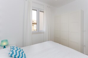 1 bedroom, iron/ironing board, Internet, bed sheets - Apartments Villa Karmen - One-Bedroom Apartment (Viktor) (Dubrovnik)