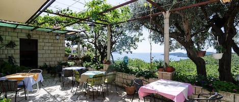 Servei de restauració a l'aire lliure