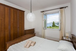 3 soverom, strykejern/-brett, internett (inkludert) og sengetøy