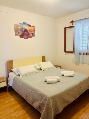 1 dormitorio, Internet, ropa de cama