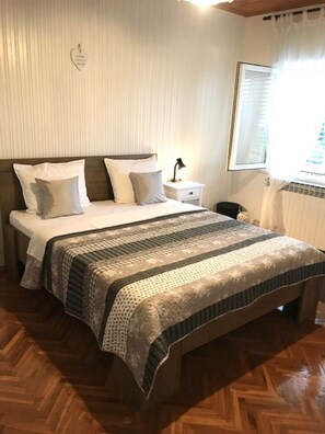 1 chambre, accès Internet, draps fournis