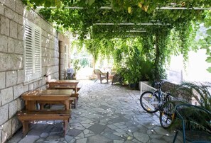 屋外ダイニングエリア