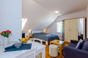 Bügeleisen/Bügelbrett, WLAN, Bettwäsche
