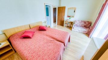 1 bedroom, free WiFi, bed sheets