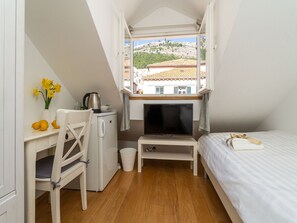 1 bedroom, iron/ironing board, Internet, bed sheets