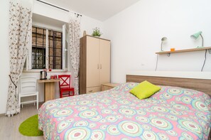 1 室のベッドルーム、インターネット、ベッドシーツ