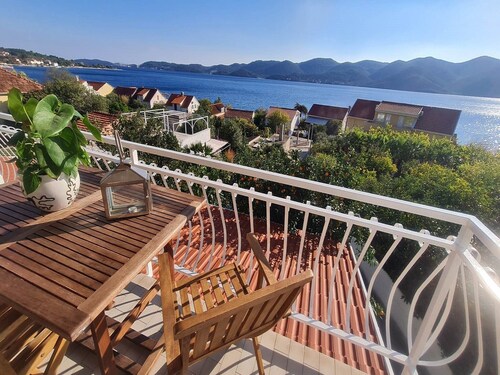 Apartments Klara - One bedroom Apartment with Balcony and Sea View