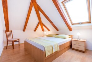 2 chambres, fer et planche à repasser, Wi-Fi, literie fournie