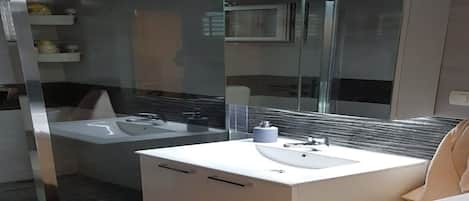 Bathtub, hair dryer, towels