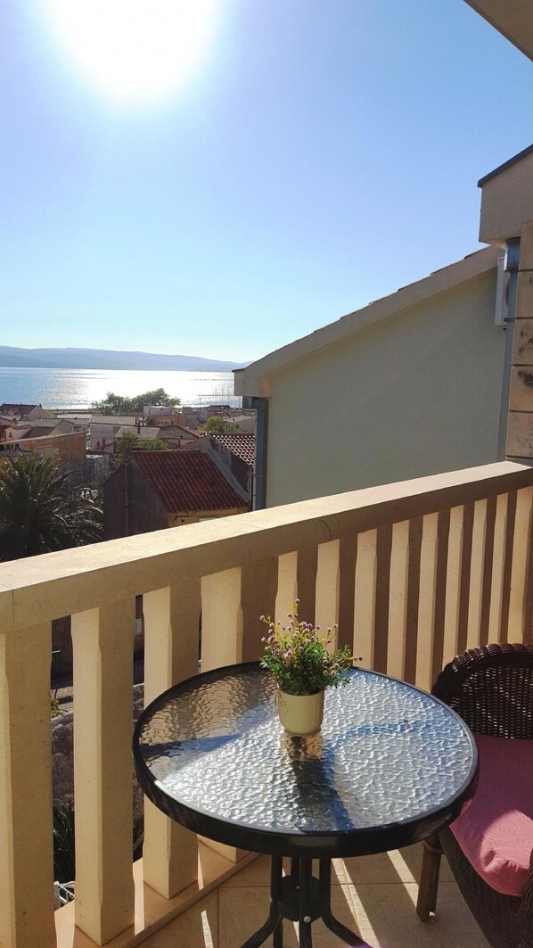 Property grounds - Apartments Villa Angela - Studio with Terrace and Sea View (Baška Voda)