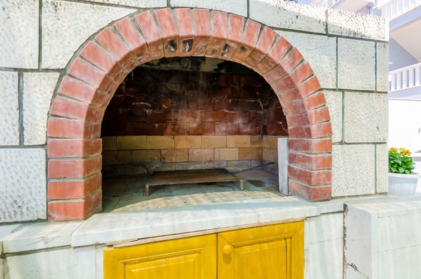 المنطقة المحيطة بالمنشأة