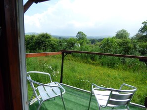 Property grounds - Rumenco, self contained 2 person, secluded/unique off grid glamping, own meadow! (boncath)