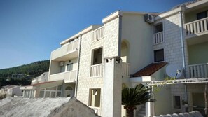 Exterior - Apartments Villa Angela - Studio with Balcony and Sea View (Baška Voda)