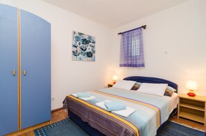 1 bedroom, iron/ironing board, free WiFi, bed sheets