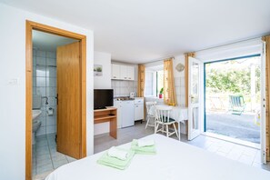 Acceso a internet y ropa de cama 