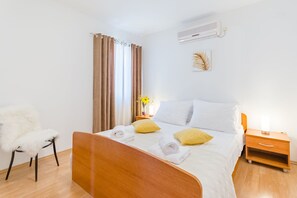 2 soverom, strykejern/-brett, wi-fi og sengetøy