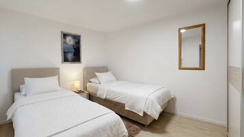 2 bedrooms, WiFi, bed sheets