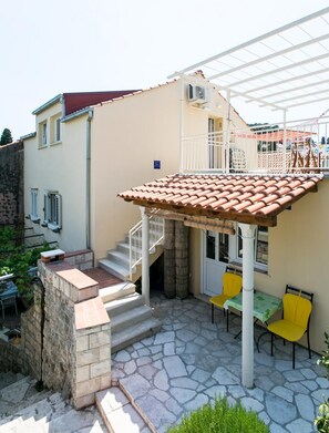 Terrace/patio - Guest House Zaton - Zaton Veliki - One-Bedroom Apartment with Terrace and Sea View - Gomila 12a (Zaton)