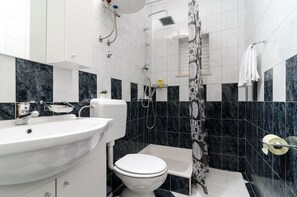 Hair dryer, towels