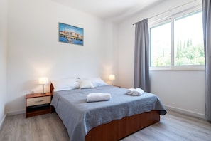 3 chambres, accès Internet, draps fournis