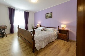3 Schlafzimmer, Bügeleisen/Bügelbrett, Internetzugang, Bettwäsche