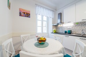 Dining - Old Town Finest - Two-Bedroom Apartment (4+2 Adults) - Lucarica 4 Street (Dubrovnik)