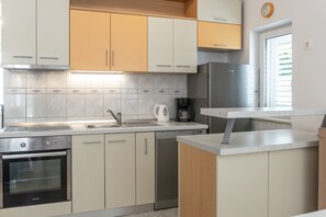 Fridge, oven, dishwasher, cookware/dishes/utensils - Green Hills Apartment - One Bedroom Apartment with Balcony and Sea View (Dubrovnik)