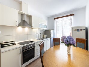 Kühlschrank, Ofen, Geschirrspüler, Toaster