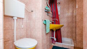 Hårføner og håndklær