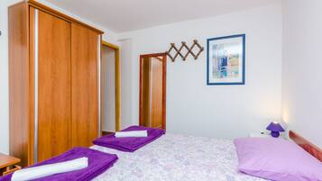 1 bedroom, iron/ironing board, Internet, bed sheets