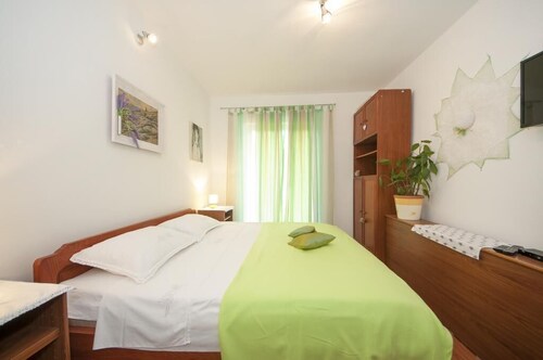Apartments Kalajzic - Mukava kahden makuuhuoneen huoneisto terassilla (A1) (ST)