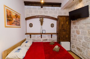 1 bedroom, WiFi, bed sheets - Eddie Sea View Rooms - Double Room with Street View (1) (Dubrovnik)