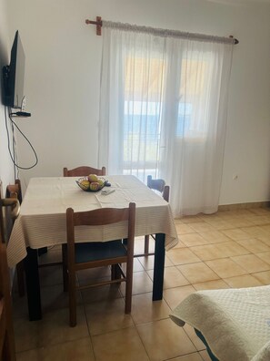 Dining - Apartments Bačić - Two Bedroom Apartment with Sea View (Blato)