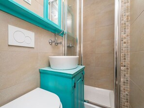 Hair dryer, towels - Guest House Lumin - Twin Room with City View (Third Floor) (BR3) (Dubrovnik)