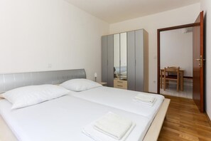 2 bedrooms, WiFi, bed sheets