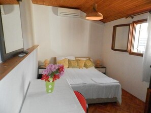 1 habitación, internet y ropa de cama 