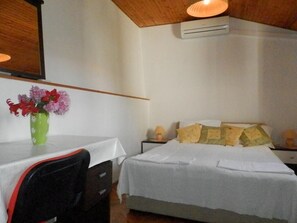 1 soverom, internettilgang og sengetøy