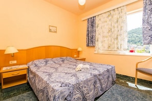 2 soverom, strykejern/-brett, wi-fi og sengetøy