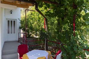 Outdoor dining - Guest House Oreb - Double Room (Kolocep)