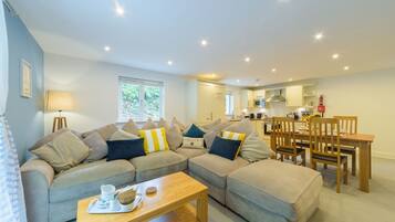 Cottage | Living area